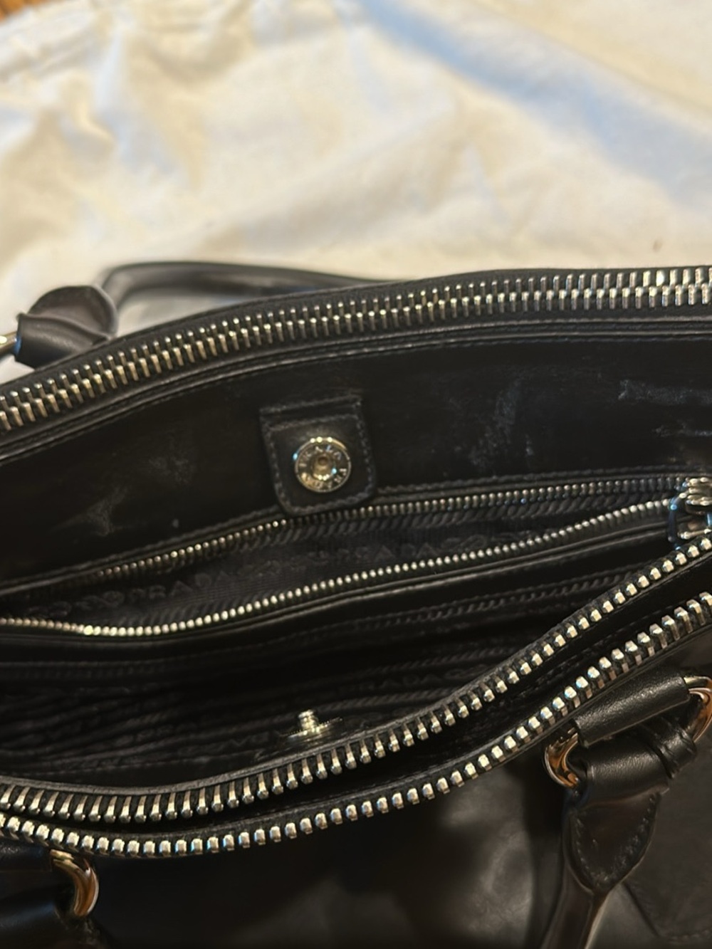 PRADA Black Leather Bag - Picture 4 of 6
